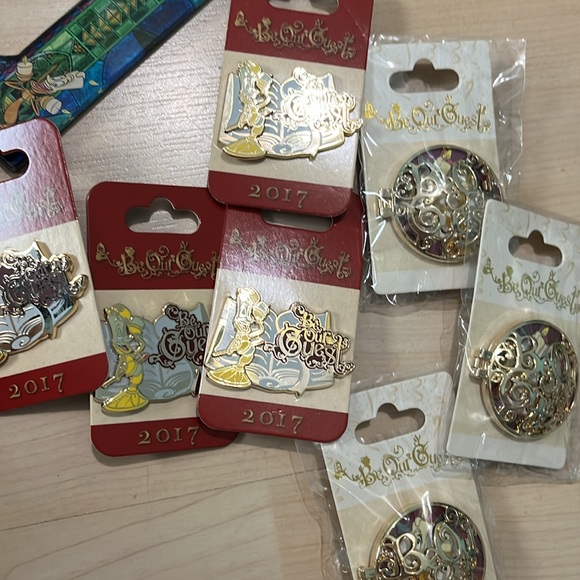 Be our guest memorabilia - Picture 2 of 3